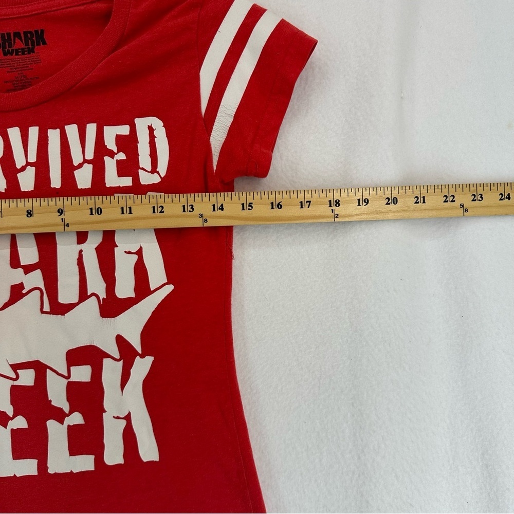 I Survived Shark Week V Neck T Shirt Girls‎ M Red - Picture 6 of 10